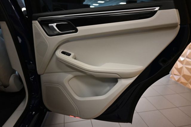 PORSCHE Macan usata 163