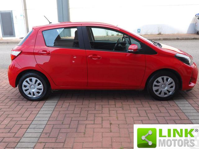 TOYOTA Yaris usata, con Autoradio