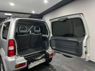 SUZUKI Jimny usata, con Lettore CD