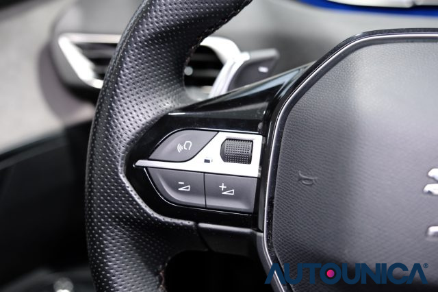 PEUGEOT 5008 usata, con Volante in pelle