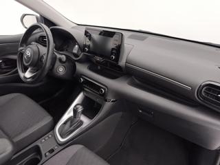 TOYOTA Yaris usata, con Autoradio digitale