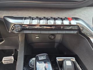 PEUGEOT 5008 usata 26