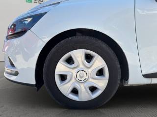RENAULT Clio usata 14