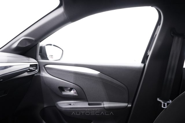 OPEL Corsa usata, con USB