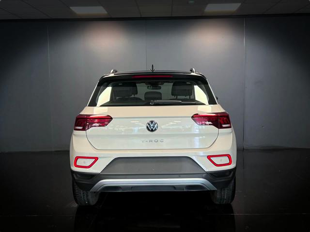 VOLKSWAGEN T-Roc usata, con Autoradio
