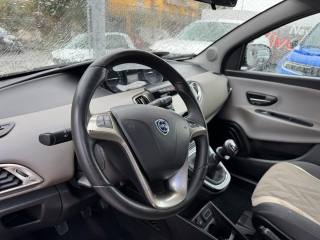 LANCIA Ypsilon usata, con ESP