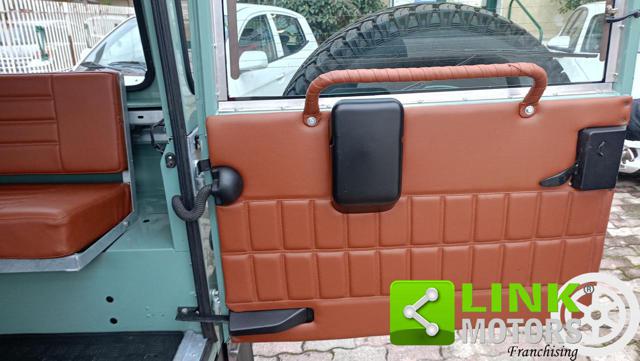 LAND ROVER Defender usata 15