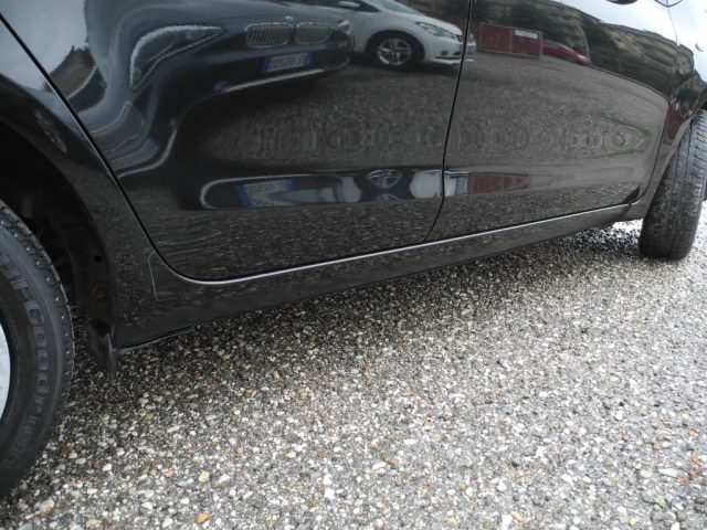 TOYOTA Yaris usata 53