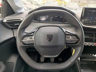 PEUGEOT 2008 usata, con Autoradio