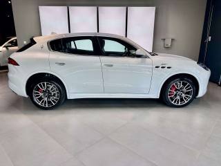 MASERATI Grecale usata, con Alzacristalli elettrici