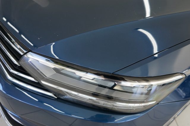 VOLKSWAGEN Passat Variant usata, con Autoradio digitale