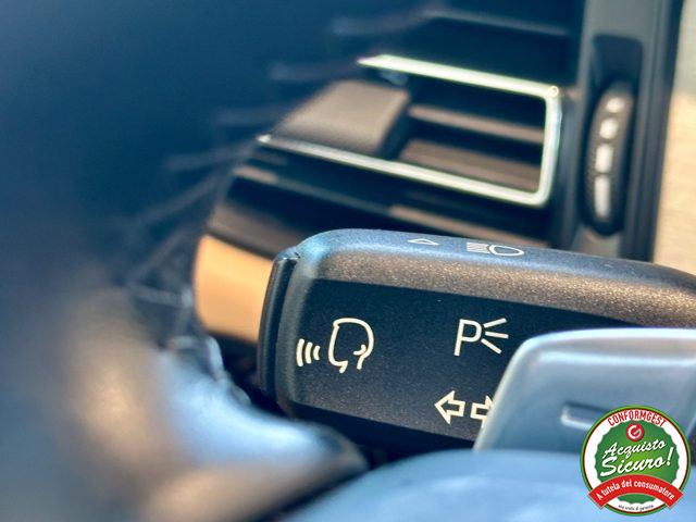 PORSCHE Macan usata, con Leve al volante