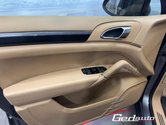PORSCHE Cayenne usata, con Cronologia tagliandi