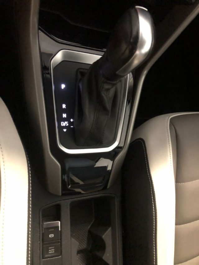 VOLKSWAGEN T-Roc usata, con Controllo trazione