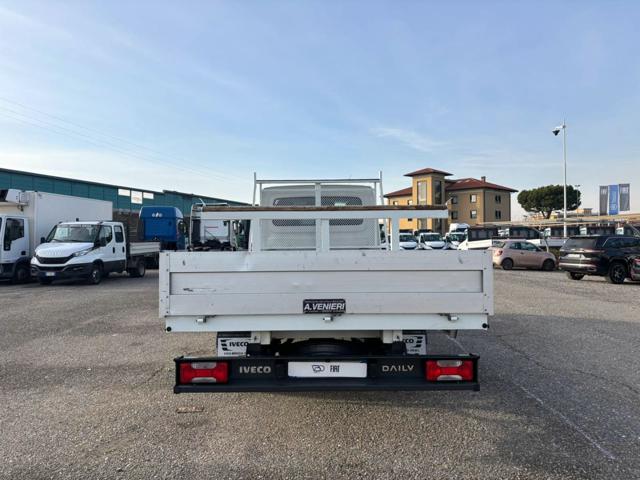 IVECO Daily usata, con Controllo automatico clima