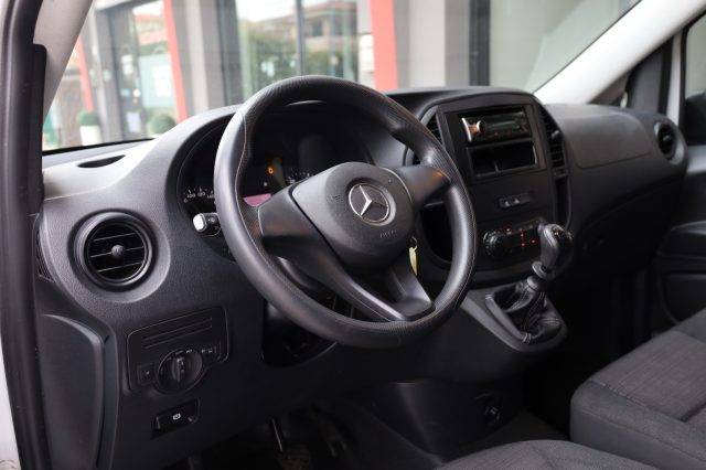 MERCEDES-BENZ Vito usata, con Ski bag