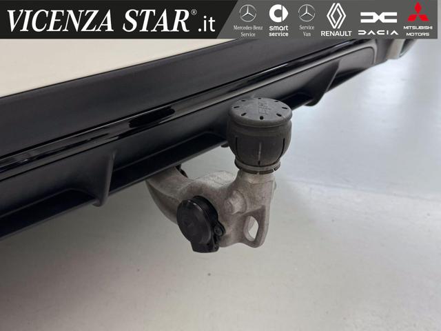 MERCEDES-BENZ E 220 usata, con Gancio traino