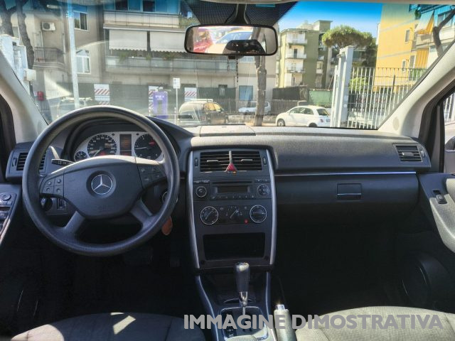 MERCEDES-BENZ B 180 usata, con Servosterzo