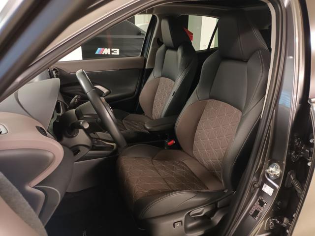 TOYOTA Yaris Cross usata, con Sedile posteriore sdoppiato