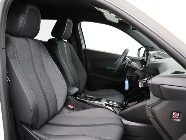 PEUGEOT 2008 usata, con Cruise Control