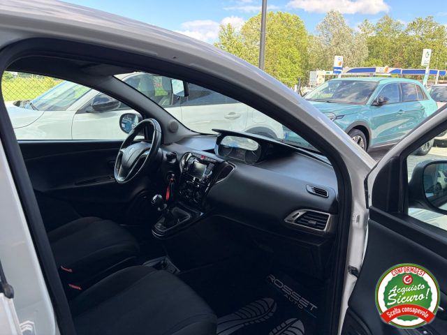 LANCIA Ypsilon usata, con ESP