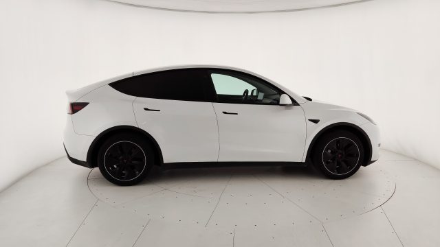 TESLA Model Y usata, con USB