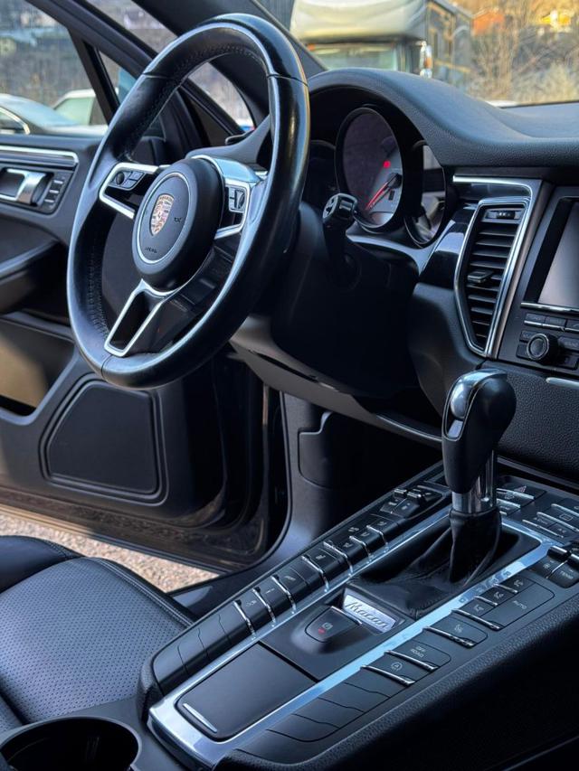 PORSCHE Macan usata, con Boardcomputer