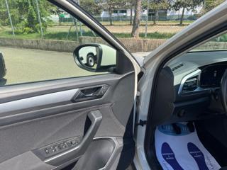 VOLKSWAGEN T-Roc usata, con Autoradio