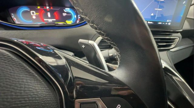 PEUGEOT 3008 usata, con Volante in pelle