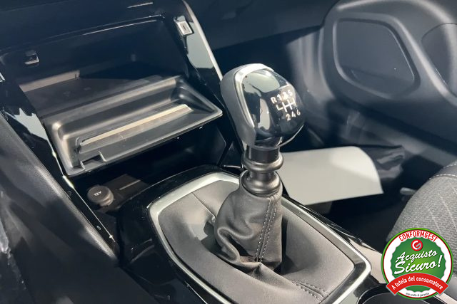 PEUGEOT 2008 usata, con Controllo automatico clima