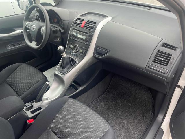 TOYOTA Auris usata, con Cerchi in lega