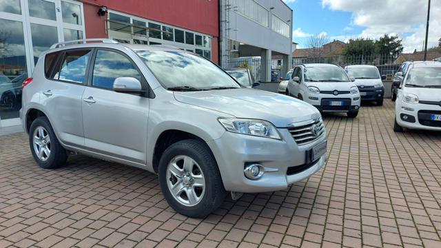 TOYOTA RAV 4 usata, con Airbag