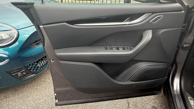 MASERATI Levante usata, con Park Distance Control