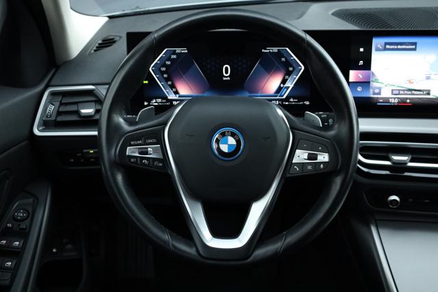 BMW 320 usata, con Volante in pelle