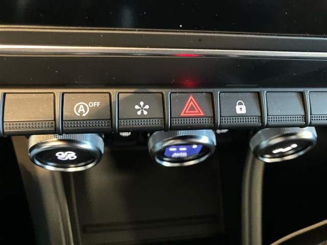 RENAULT Captur usata, con Hill holder