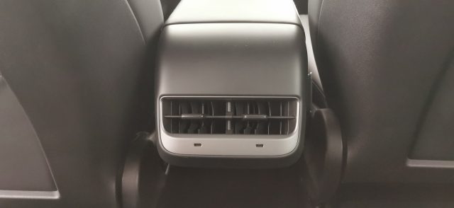 TESLA Model 3 usata, con Isofix