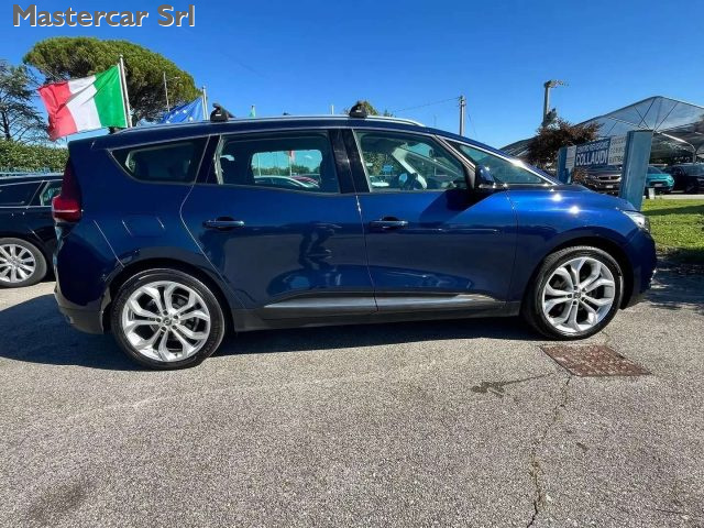 RENAULT Grand Scenic usata, con Controllo automatico clima