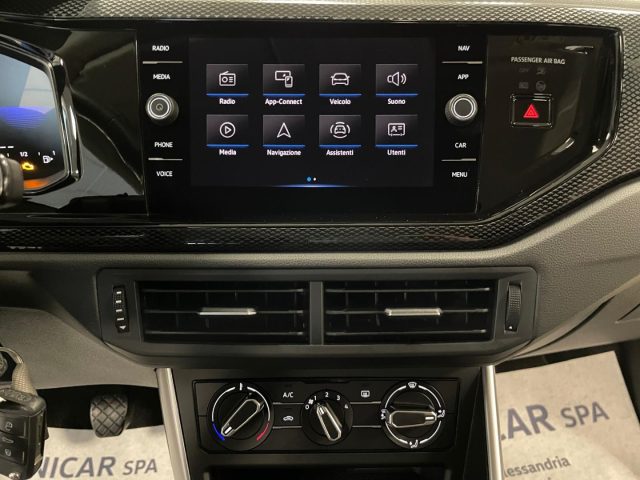 VOLKSWAGEN Taigo usata, con USB