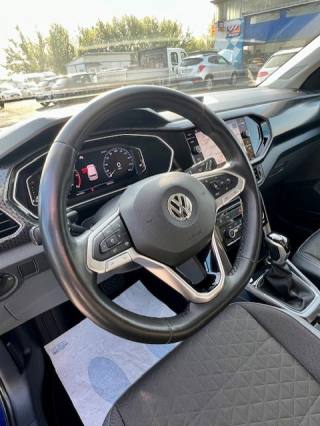 VOLKSWAGEN T-Cross usata, con USB