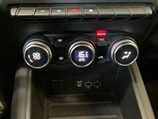 RENAULT Captur usata 21