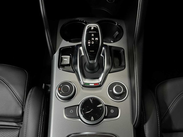 ALFA ROMEO Giulia usata, con Autoradio digitale