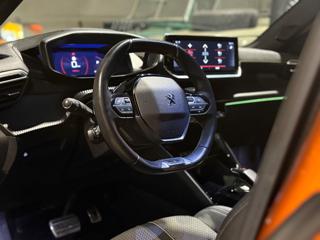 PEUGEOT 2008 usata, con Cerchi in lega