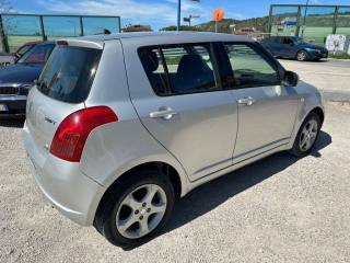SUZUKI Swift usata, con Autoradio