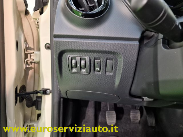 RENAULT Captur usata, con Isofix