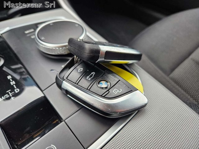 BMW 320 usata, con Portellone posteriore elettrico