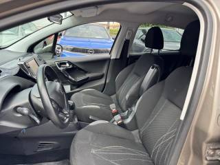 PEUGEOT 208 usata, con Boardcomputer