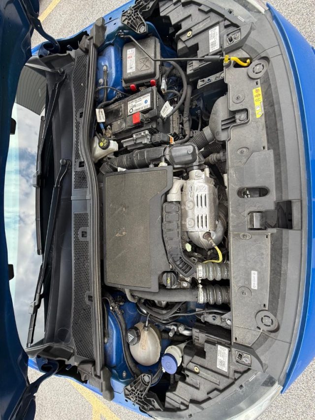 OPEL Corsa usata, con USB