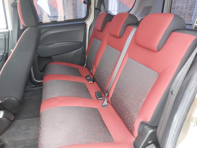 FIAT Doblo usata, con Specchietti laterali elettrici