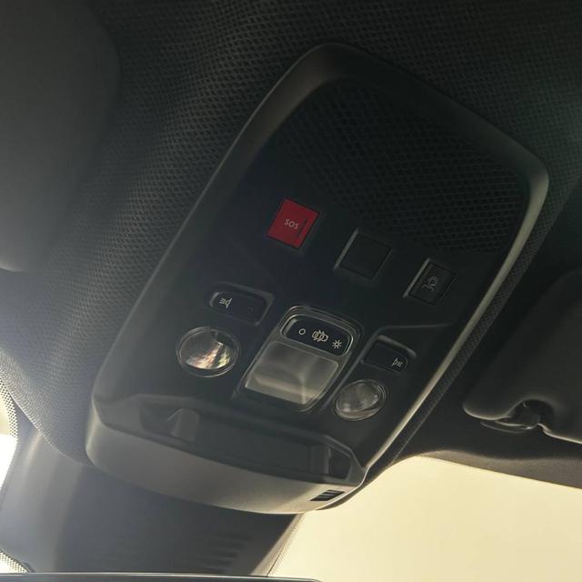 JEEP Avenger usata, con Fari LED