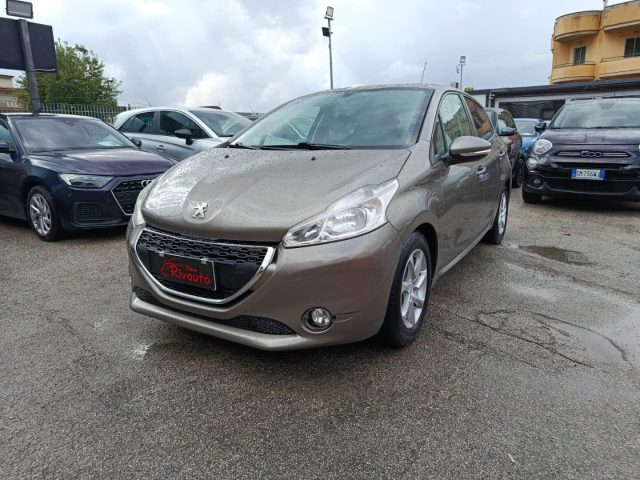 PEUGEOT 208 usata, con Airbag